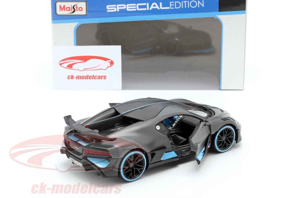 maisto_1_24_bugatti_divo_year_2018_mat_gray_light_